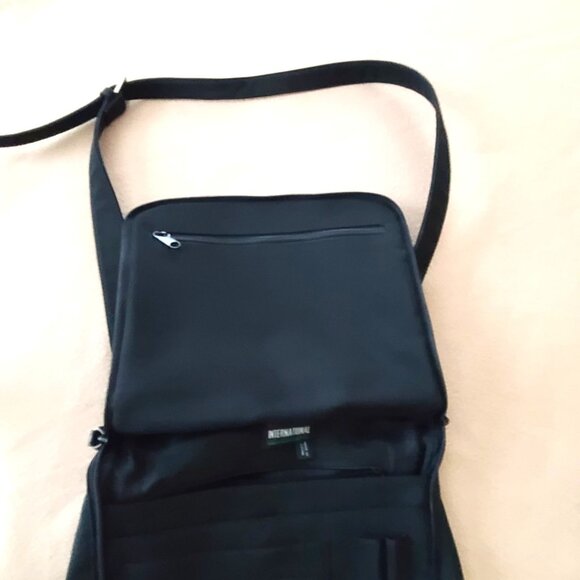 Vintage Hobo International Flight Path Black Nylon Front Flap Crossbody Bag - Picture 7 of 16